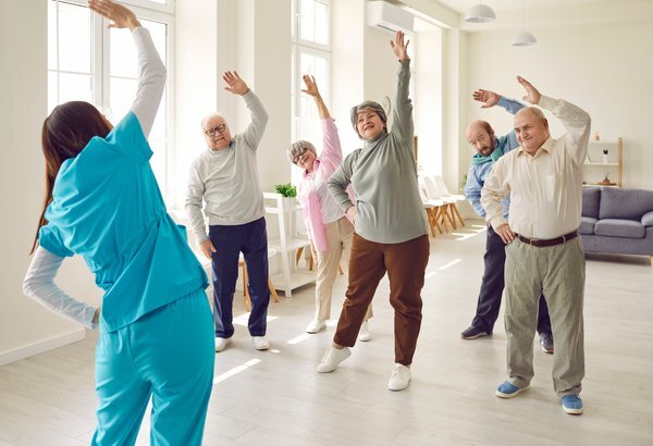 How Daily Programs Keep Seniors Engaged in Gallatin Communities
